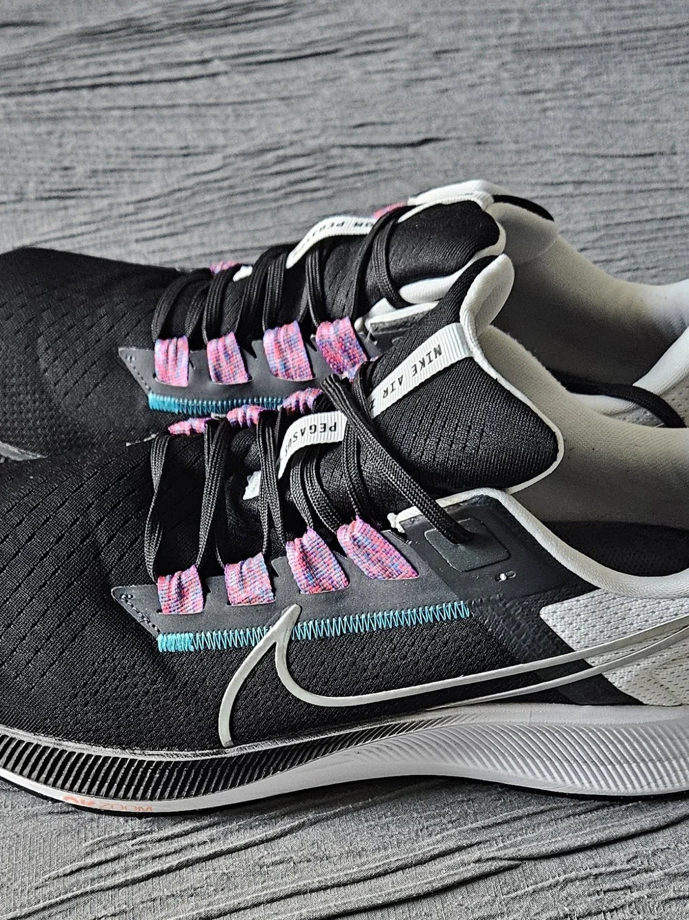Nike lightweight zoom